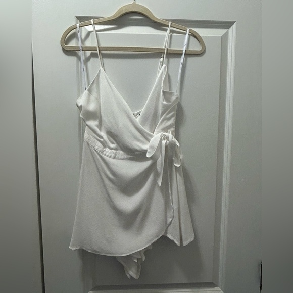 Lulu’s Camden White Wrap Skort Dress- size Small- worn once - Picture 3 of 5